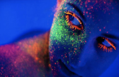 organizar uma festa fluo